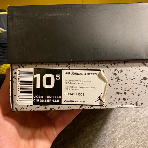 Air Jordan Retro 4 “Thunder” - Picture 6 of 8